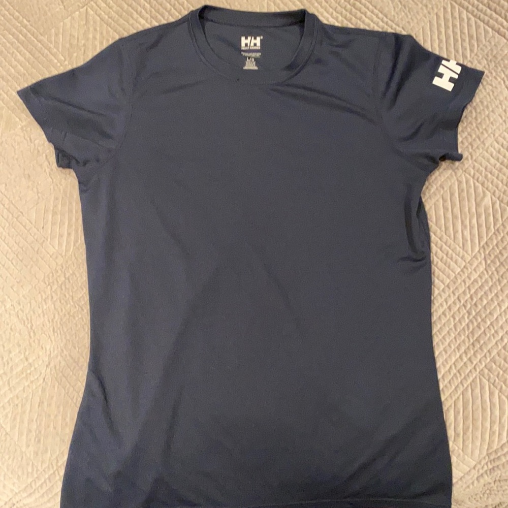 Navy tshirt
